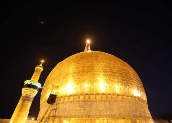 بدء مراسم استبدال رايتي قبتي الإمامين الحسين والعباس عليهما السلام
