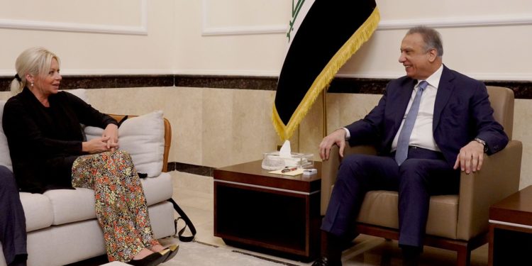 الكاظمي يستقبـــل جينين بلاسخارت