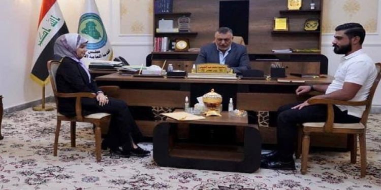 الخدمة الاتحادي .. مفاتحة الوزارات لاستحداث الدرجات الوظيفية لشريحتين