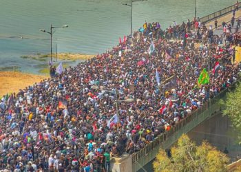 تحشد المتظاهرين في ساحة التحرير وتوجه نحو الخضراء