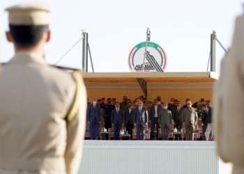 تغطية مصورة لحضور القائد العام للقوات المسلحة الاستعراض العسكري للحشد الشعبي بمناسبة الذكرى 8 لتأسيسه