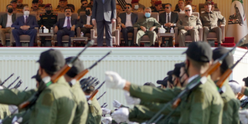 تغطية مصورة لحضور القائد العام للقوات المسلحة الاستعراض العسكري للحشد الشعبي بمناسبة الذكرى 8 لتأسيسه
