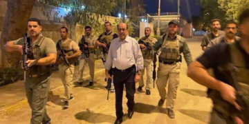 الديمقراطي الكردستاني يعلق على ظهور المالكي مسلحاً ￼