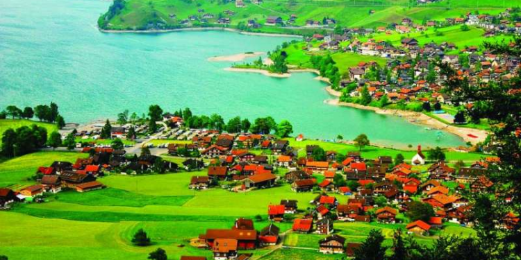 بلاد الطبيعة الساحرة تفتح أذرعها للسياحة الخليجية .. سويســـرا الحلم المشهود