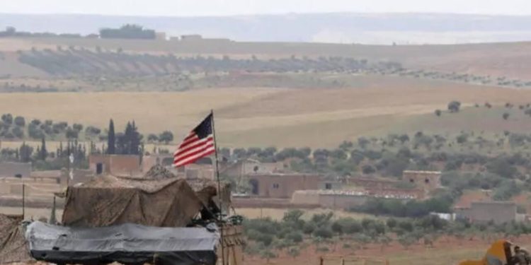 هجوم بالصواريخ يستهدف قاعدة عسكرية أميركية في سوريا