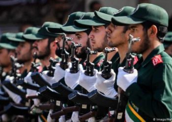 اعتقـــال دبلوماسيين بتهمة التجسس بينهم مساعد السفير البريطاني في ايران