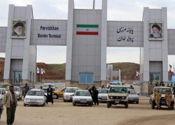 إيـــــــران …  بإمكان الزائرين العبور براً إلى العراق حتى منتصف نهار الجمعة
