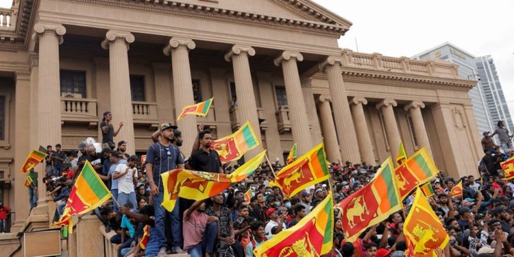 قبول استقالة الرئيس السيرلنكي ووعود بتعيين خليفته