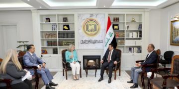 السفيرة الأمريكية تؤكد دعم بلادها لسيادة وأمن العراق