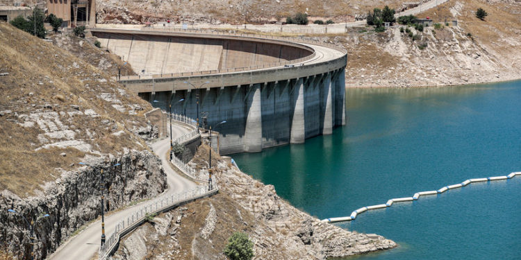 جفــــاف بحيرة دوكــــان