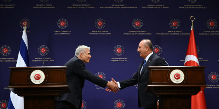 إلاعلان عن استئناف العلاقات الدبلوماسية بيــــن اسرائيل و تركيا