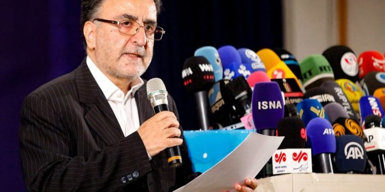 بدء محاكمة تاج زاده أحد أبرز وجوه التيار الإصلاحي في ايران