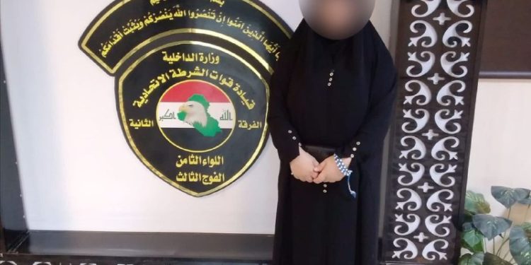 انقاذ امرأة حاولت الانتحار من على جسر الائمة