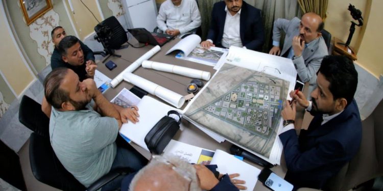 محافظ ذي قار يصادق على التصميم النهائي لـــ(مدينة اور السياحية الجديدة)