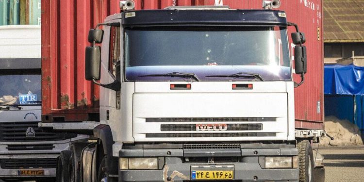 العراق ثالثــــاً بين أكثر الدول استيرادا “للسلع الإيرانية غير النفطية”