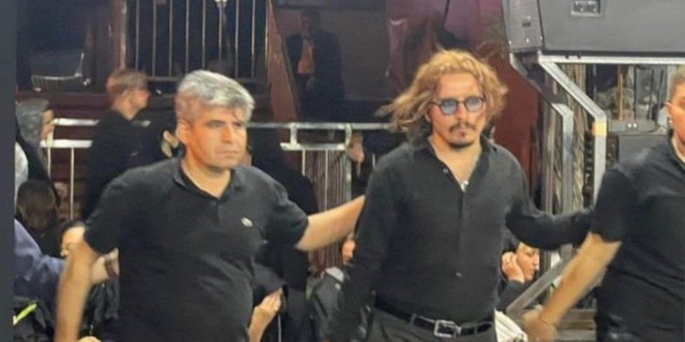 ما حقيقة حضور الممثل العالمي “جوني ديب” مراسم عاشوراء بإيران ؟