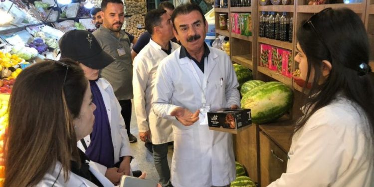 اربيل تغلق محال للمواد الغذائية تبيــع بضائع “منتهية الصلاحية” 