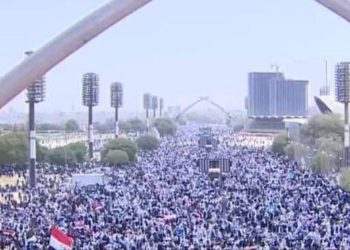 بدء إقامة صلاة الجمعة الموحدة في ساحة الاحتفالات بالمنطقة الخضراء