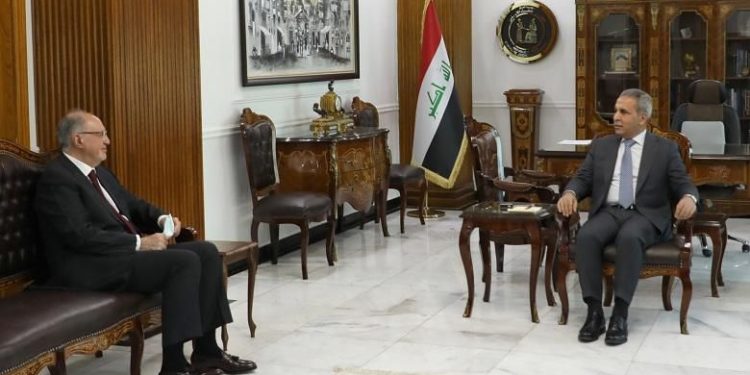 زيدان يستقبل وزير المالية