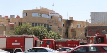 الدفاع المدني يخمد حريق مستشفى الجيبجي في بغداد