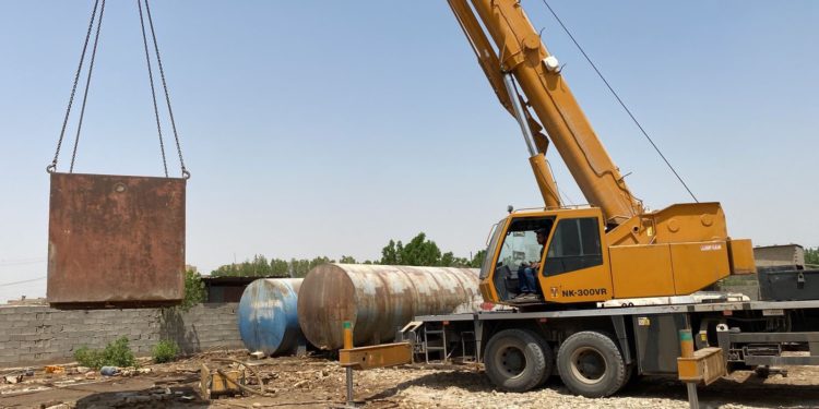 ضبط مرآب لــ(خزن وتهريب المشتقات النفطية) بداخله خزانات وصهاريج + صور