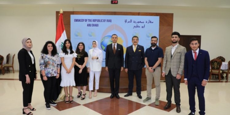 سفارة العراق في أبو ظبي تكرم الطلبة العراقيين المتفــــوقين في الامارات
