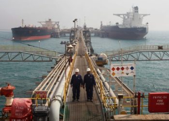 معدل تصدير النفط العراقي الى أمريكا ينخفض الى (163 ألف برميل) يوميا الأسبوع الماضي