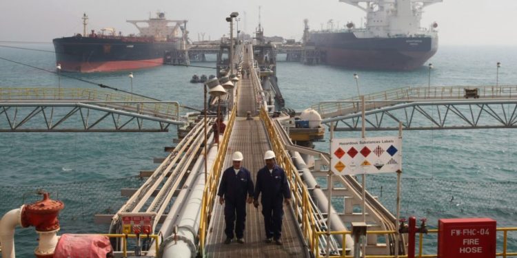 معدل تصدير النفط العراقي الى أمريكا ينخفض الى (163 ألف برميل) يوميا الأسبوع الماضي