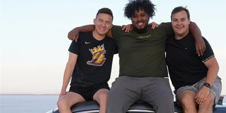 3 شبان يزورون 50 ولاية أمريكية ,, في أقل من 6 أيام