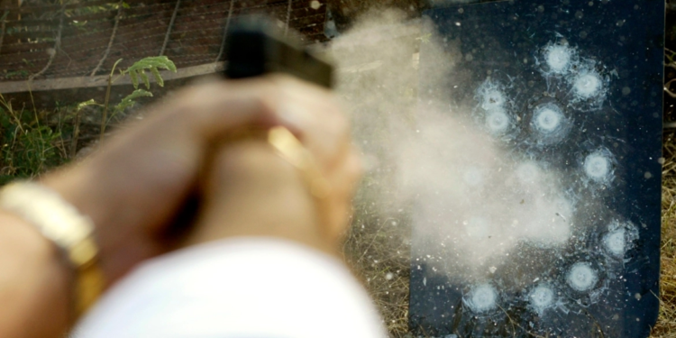 الصين تختبر رصاصاً يقتل دون اختراق الجسم ,,, (سرعته تفوق سرعة الصوت ويشكل حفراً على الجسد)