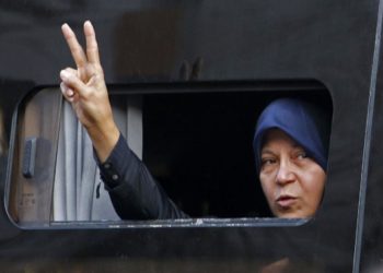 منع ابنة رفسنجاني من النشاط الحزبي فـــي إيـــران