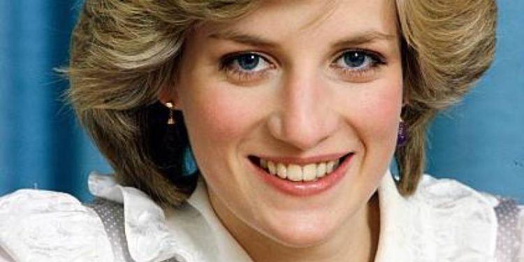 أول طبيب وصل إلى موقع حادث سيارة “الأميرة ديانا” لا يـــزال يشعر “بـــثقل المســـؤوليـــة”