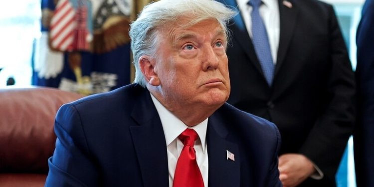 مكتب التحقيقات الفيدرالي يداهم مقر إقامة ترامب