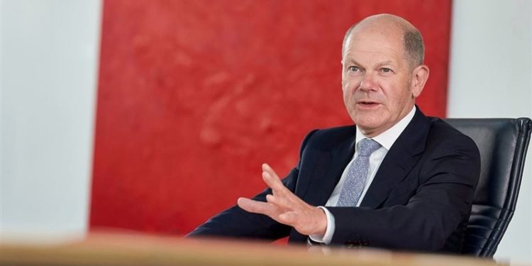 زوجة المستشار الألماني تلقى وثائق سرية في النفايات