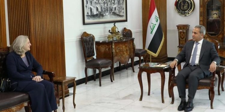 بالتزامن مع التظاهرات زيدان يستقبل السفيرة الأميركية لمناقشة الدعم الامريكي