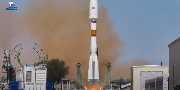 إطلاق قمر صناعي إيراني بصاروخ روسي
