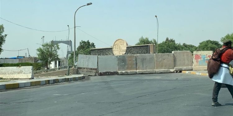 انتشار عسكري وإغلاق الجسر المعلق في بغداد
