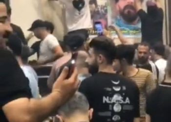 وضع صورة الشهيد “صفاء السراي”  في داخل مجلس النواب العراقي