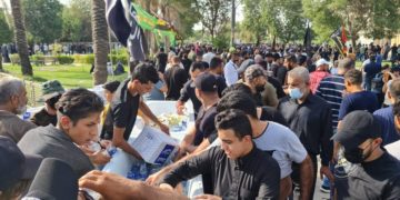 بالفيديو هتافات (متظاهري الإطار) امام الجسر المعلق المؤدي إلى المنطقة الخضراء