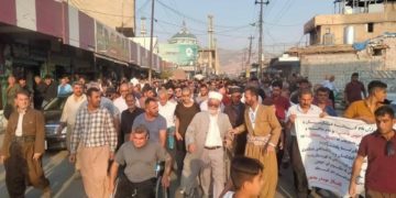 احتجاجات في عدة مناطق في السليمانية ومحاولات تفريق بالغازات المسيّلة للدموع