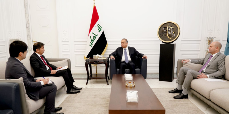 الكاظمي يستقبل السفير الياباني سوزوكي كوتارو