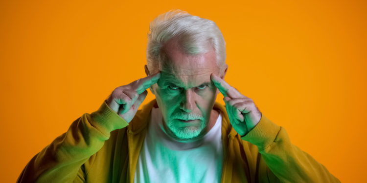 خدع شهيرة يستخدمها “العرافــون” لإيهامك بقدرتهم على قراءة الأفكار