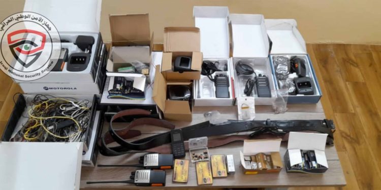 القبض على (9 متورطين) بالترويج لأجهزة إلكترونية تُستعمل في الغش الإمتحاني في 4 محافظات