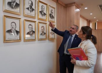 مساعي لاشراك جامعــة بغــــداد بالاشراف على المشاريع و الاستعداد لاستيعاب اعداد الطلبة