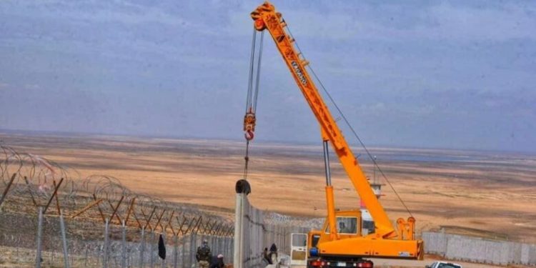الاعلان عن إنجاز المرحلة الثانية من الجدار الكونكريتي بين العراق وسوريا وتركيا
