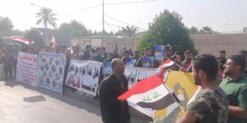 المفسوخة عقودهم يحاولون دخول مبنى هيئة الحشد الشعبي في بغداد