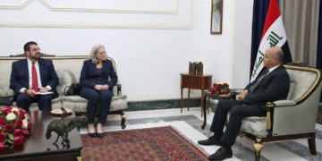 برهم صالح يلتقي السفيرة الأميركية
