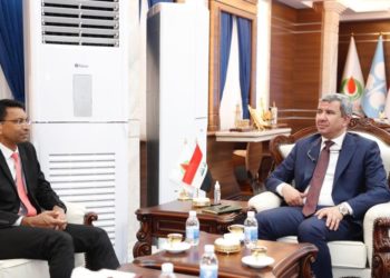 وزير النفط يــــبحث مع السفير الهندي الاستثمــــار المشترك
