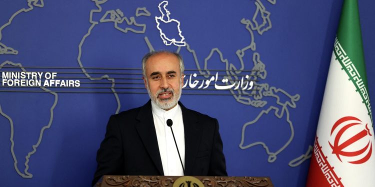 طهران تتجنب التدخل في الشؤون العراقية … ندعو الاحتكام للدستور