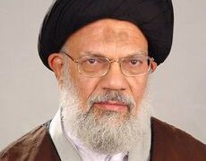 المرجع الشيعي “كاظم الحائري” يعلن الاعتزال ويوصي أتباعه بإتباع الخامنئي